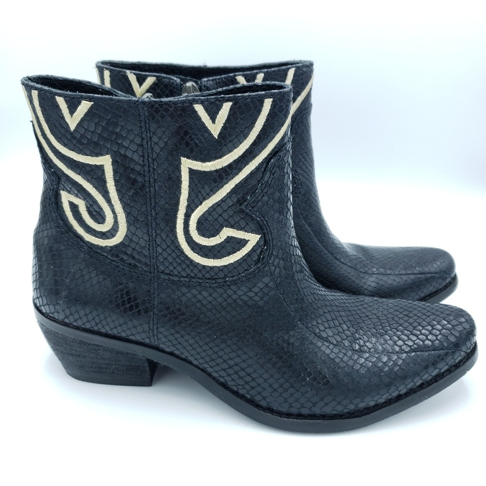 Vince Camuto Black Snakeskin-Embossed Ankle Booties with Cream Western Stitching